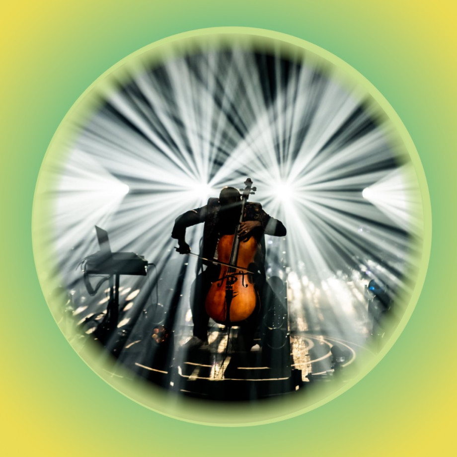 Violončelės virtuozo Justo Kulikausko šou „Future Cello“
